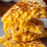 Gooey Mac & Cheese Quesadilla: A Comfort Food Delight! 3 Gooey Mac & Cheese Quesadilla